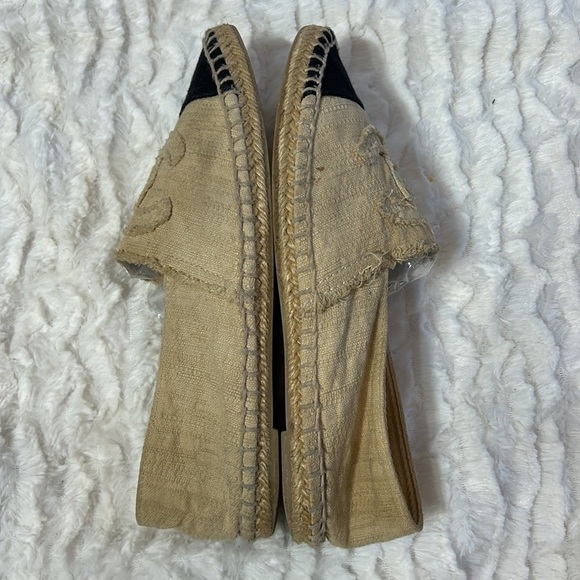 Chanel interlocking CC canvas cloth Espadrille cream/black toe women’s size 38 - Picture 5 of 12